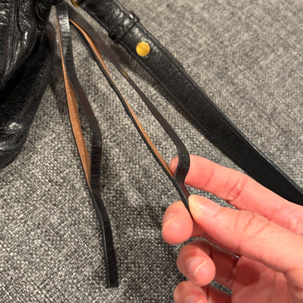 Miu Miu
Vitello leather crossbody bag - Picture 10 of 10